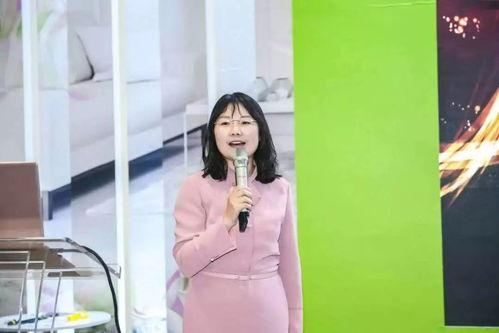 网红刘婷吗,从平凡女孩到网络红人的蜕变之路